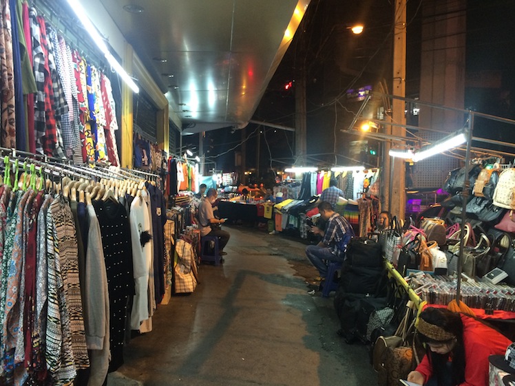 sukhumvit night market