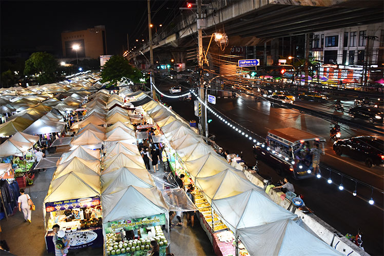 ramkhamhaeng-nightmarket