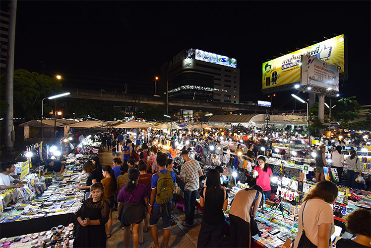 ramkhamhaeng-nightmarket