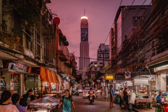 プラトゥーナム